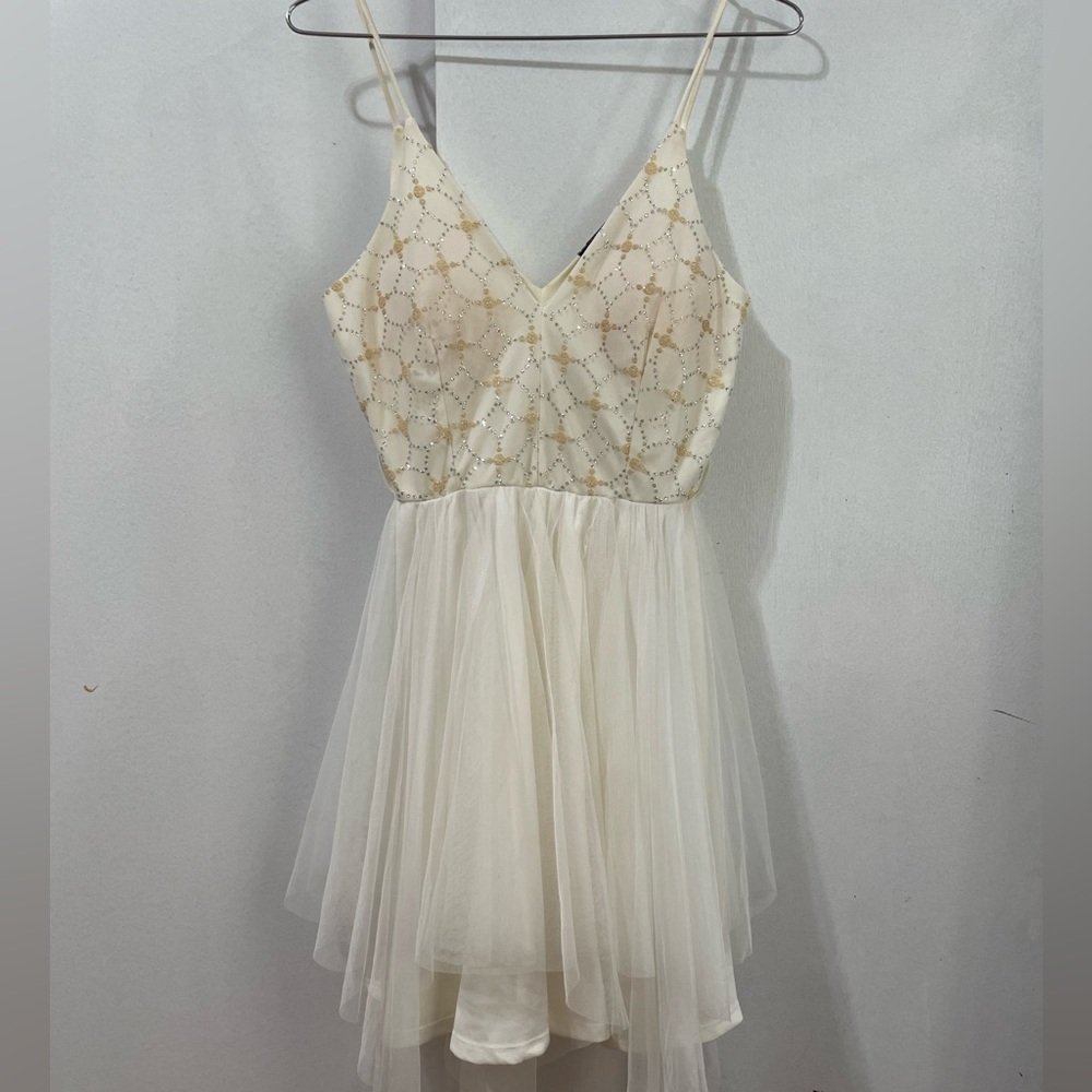 Women’s White floral lace Mini Dress